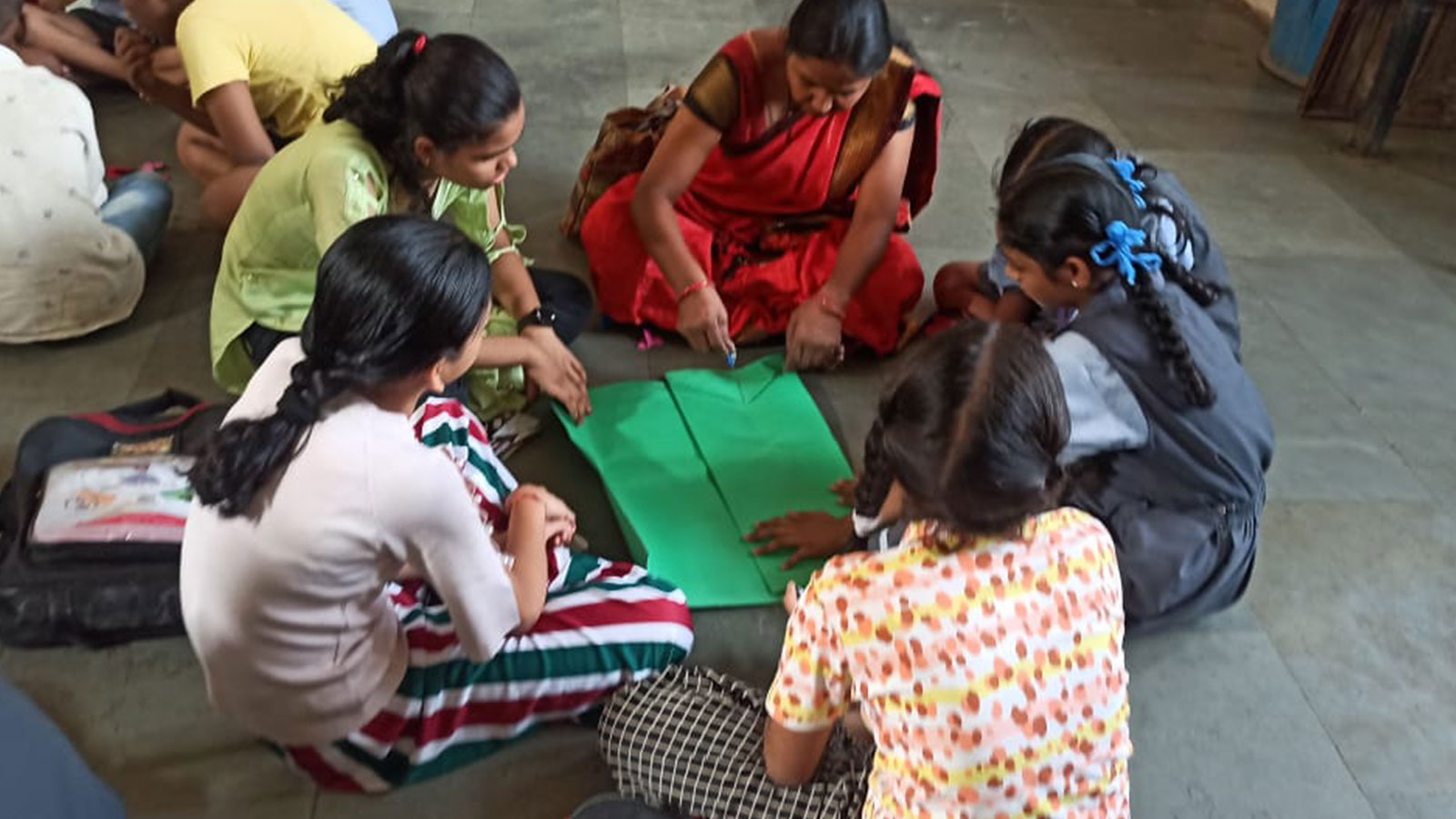EMPOWERING GIRLS: Craft class